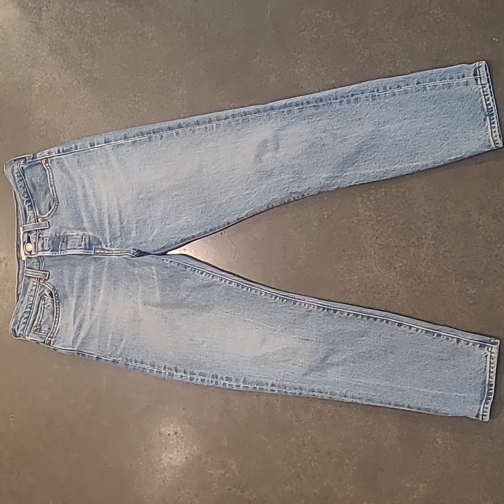 LEVIS WEDGIE BUTTON FLY JEANS